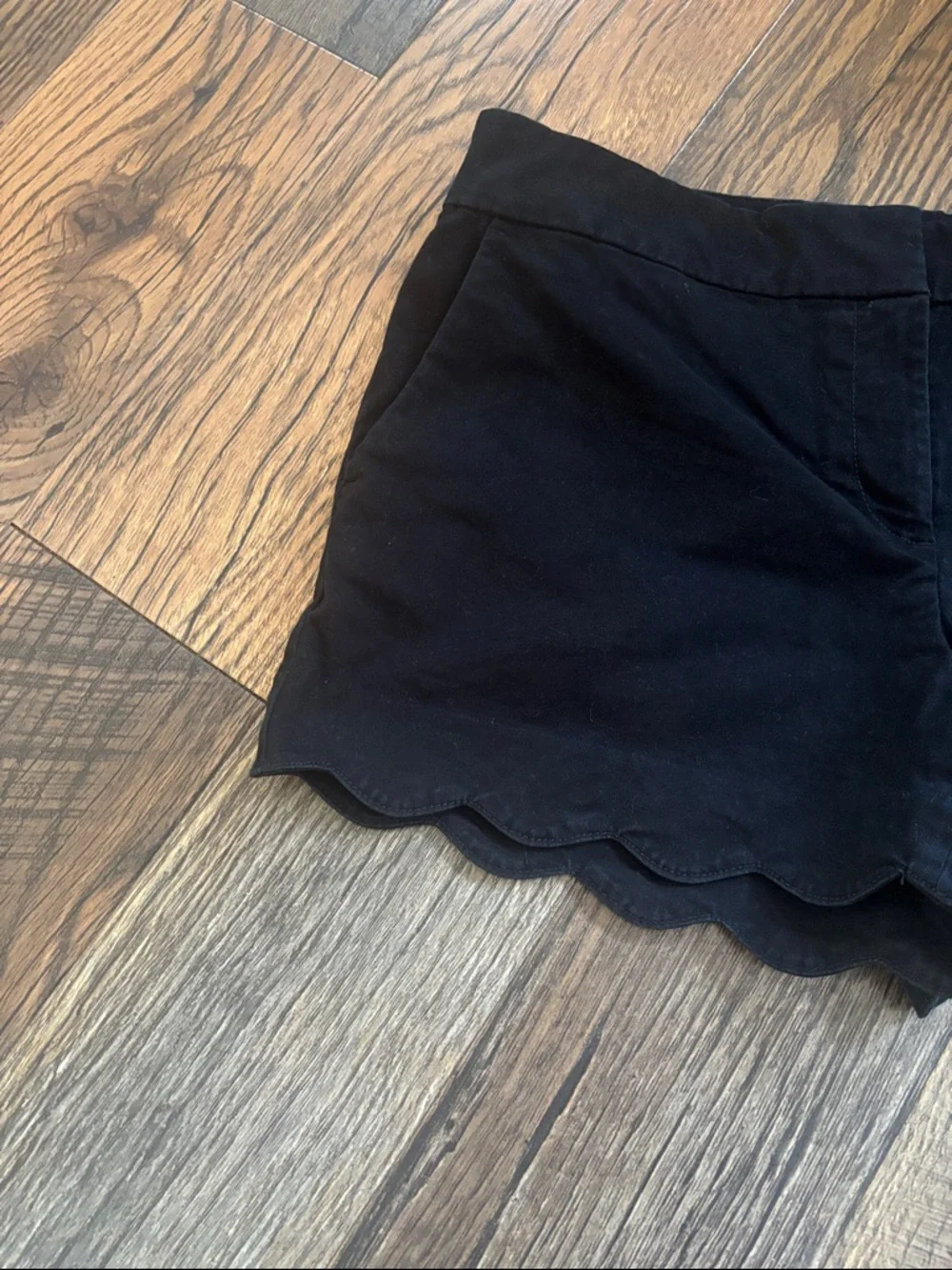 LOFT Black Scallop Hem The Riviera Short High Waist Women's Shorts Size 8 - Picture 3 of 5